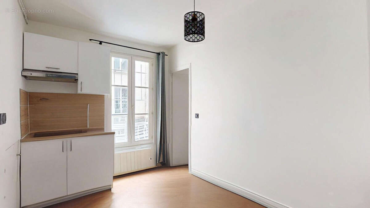 Appartement à PARIS-14E