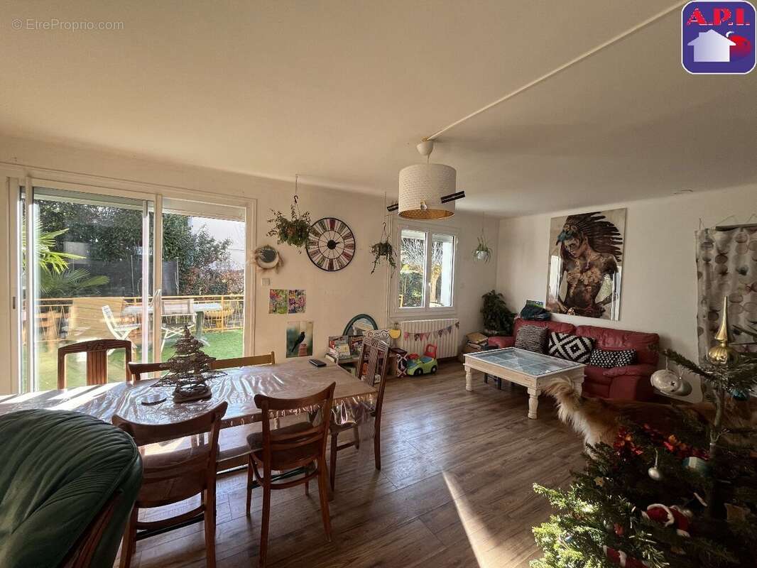 Maison à SAINT-JEAN-DU-FALGA