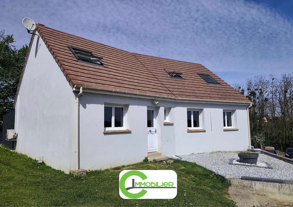 Maison à SAINT-CALAIS