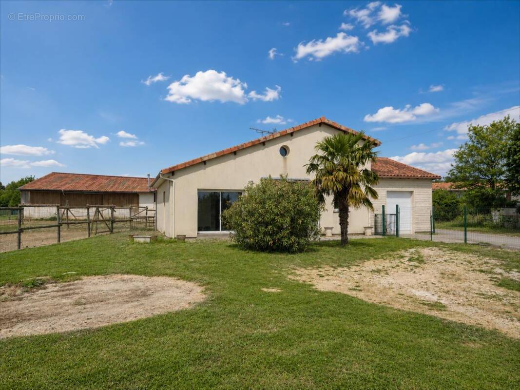 Maison à DISSAY