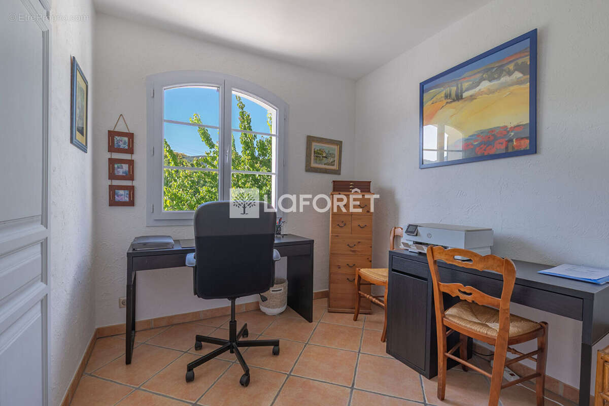 PUGET-VILLE : Bastide Néoprovençale d'exception sur parc de 1.302 m² - photo 18