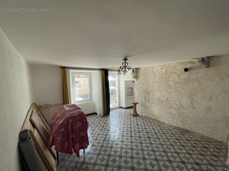 Maison à LA ROCHE-DES-ARNAUDS