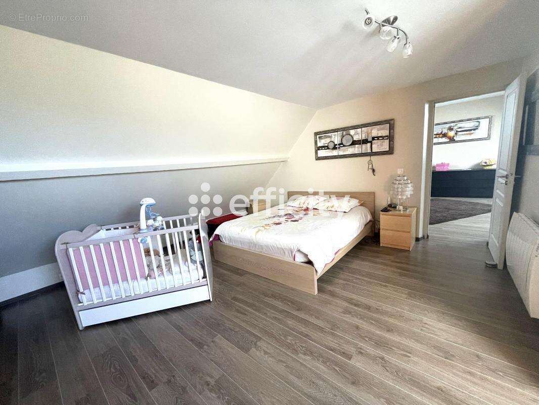 Maison à PARAY-VIEILLE-POSTE