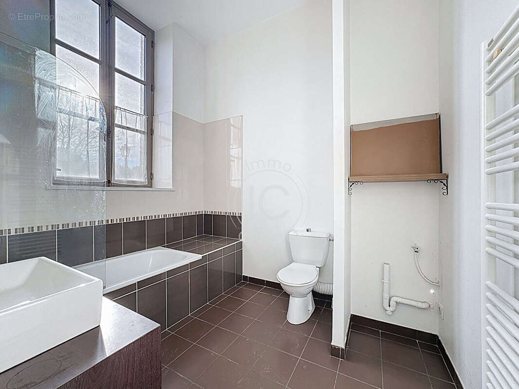 Appartement à SAINTE-FOY-LES-LYON