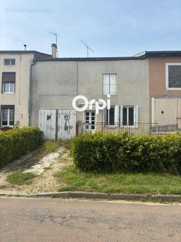 Maison à BASSONCOURT