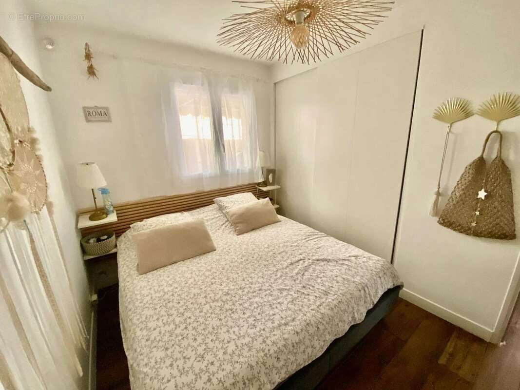 Appartement à SAINT-LAURENT-DU-VAR