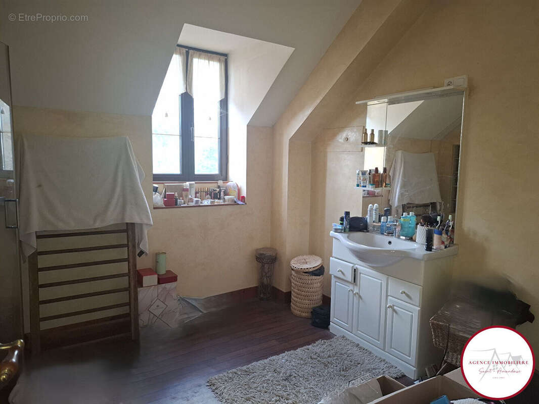Maison à COUST