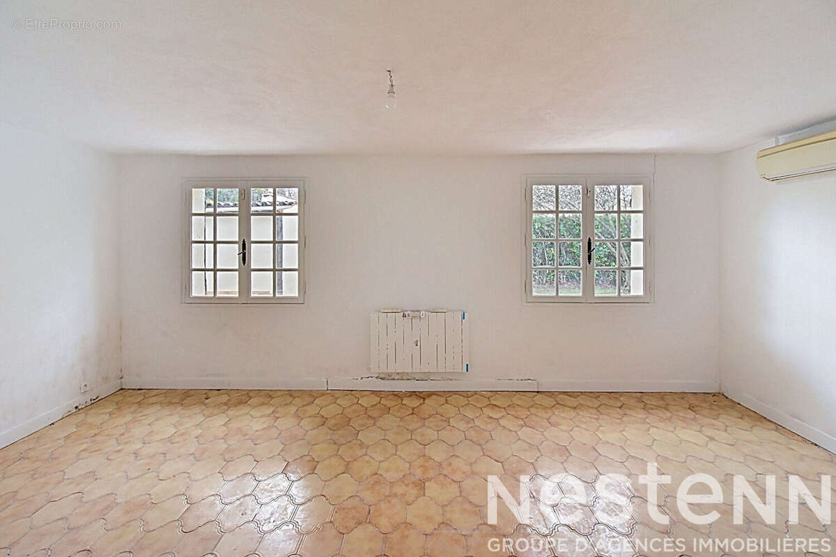 A VENDRE DRAGUIGNAN - Maison 2 LOGEMENTS - 264 m²  sur 968 m² de terrain - photo 20