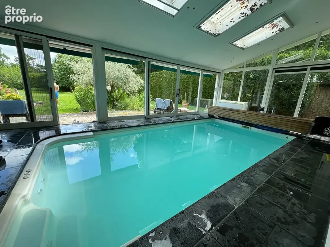 Propriété Familiale de deux maisons avec piscine intérieure  5'MONTFORT L 'AMAURY 10 pièces 326 m2 - photo 9