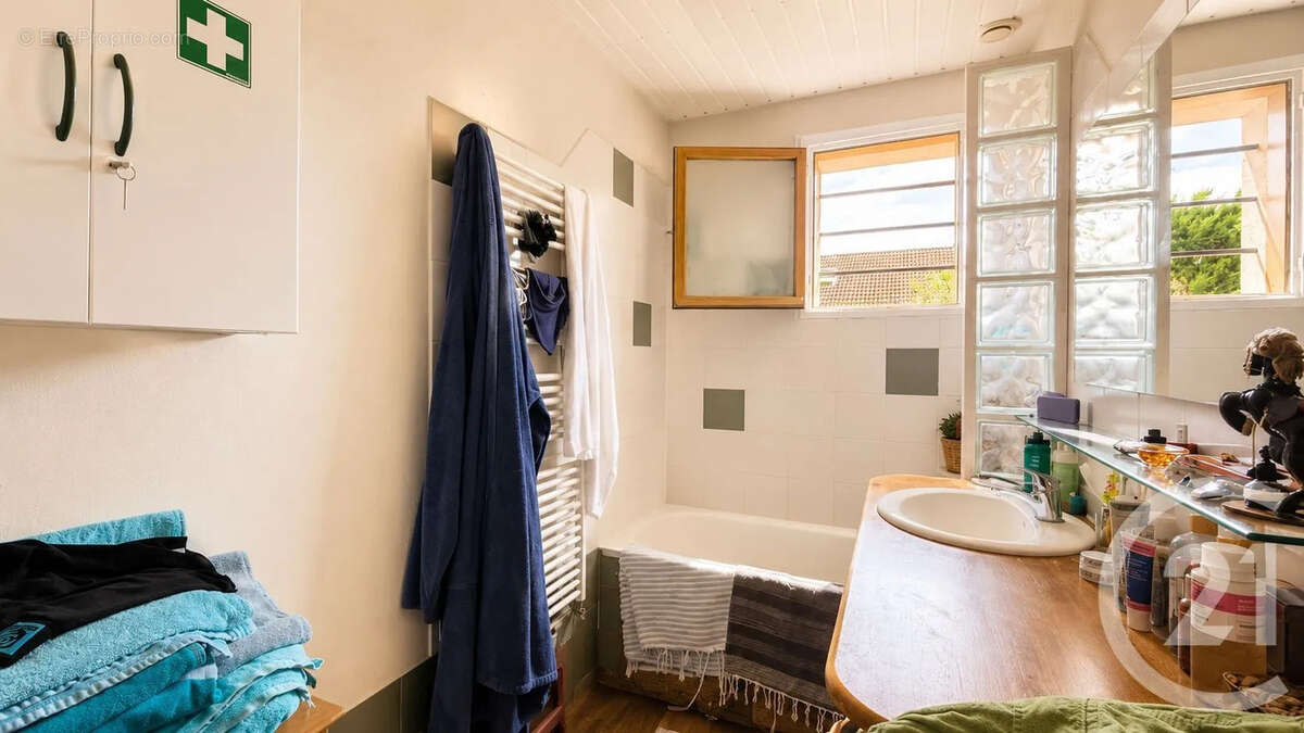 Maison 90 m² à Croth  - photo 5