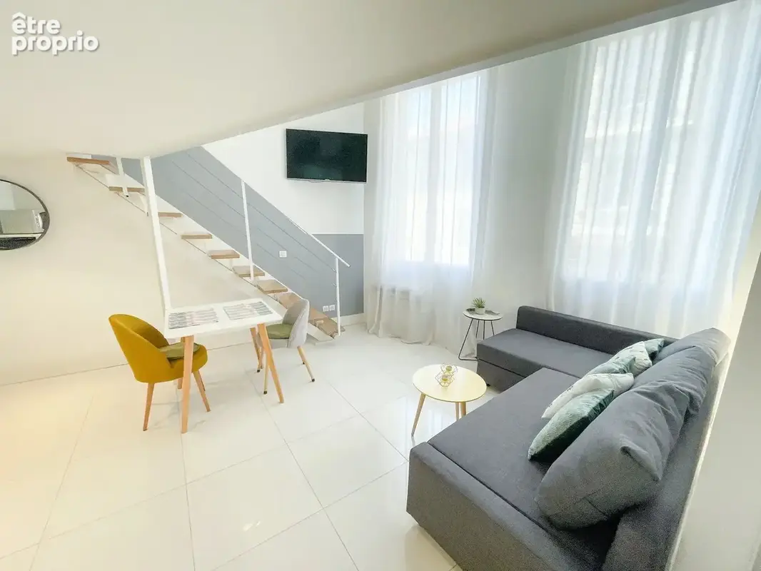Villefranche-sur-Mer à vendre, charmant appartement meublé. - photo 2
