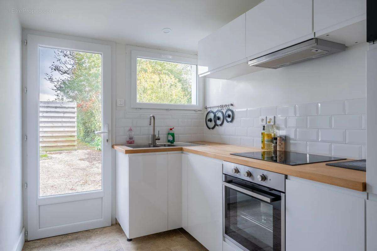 Maison à SAINT-CIERS-SUR-GIRONDE