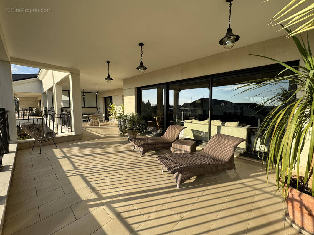 Appartement à SAINT-MAUR-DES-FOSSES