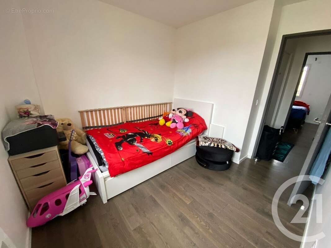 Maison à LE PLESSIS-BELLEVILLE