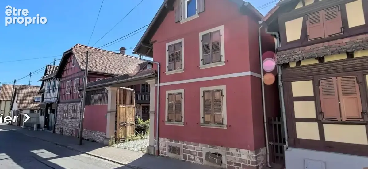 Maison de ville à rénover avec terrasse couverte et garage - photo 2