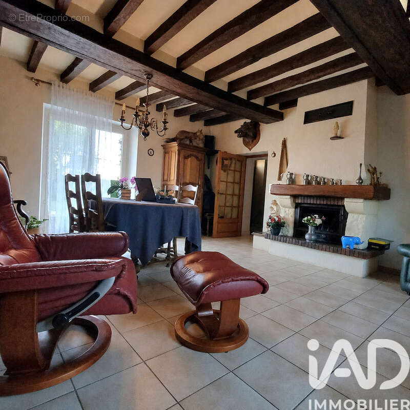 Maison 144 m² à Saint-Georges-Sur-Loire  - photo 9
