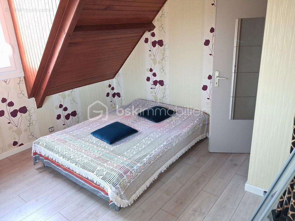 Maison avec une suite parentale, trois chambres et un sous-sol total - photo 11