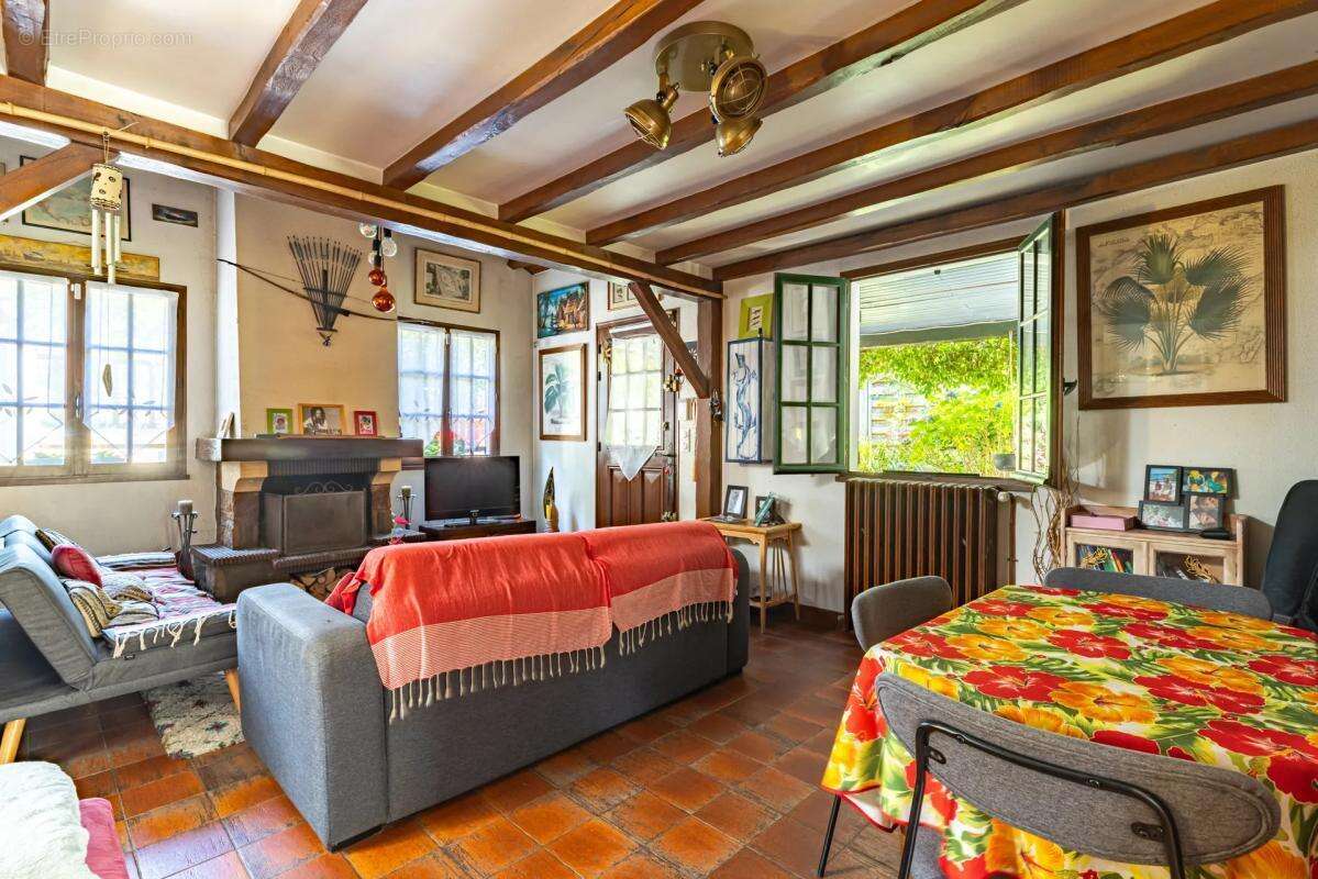 Rare ! Maison Plain-pied de 4 pièces de 67 m² située à Brunoy - photo 3