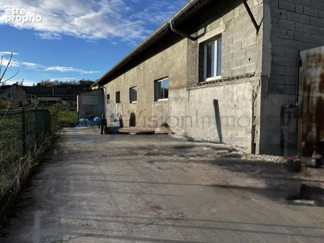 Clermont — Bâtiment atelier indépendant à fort potentiel sur 1 417 m² de terrain - photo 8