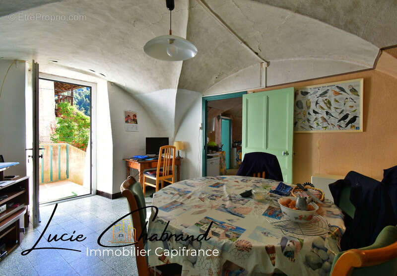 Maison à LA ROCHE-DE-RAME