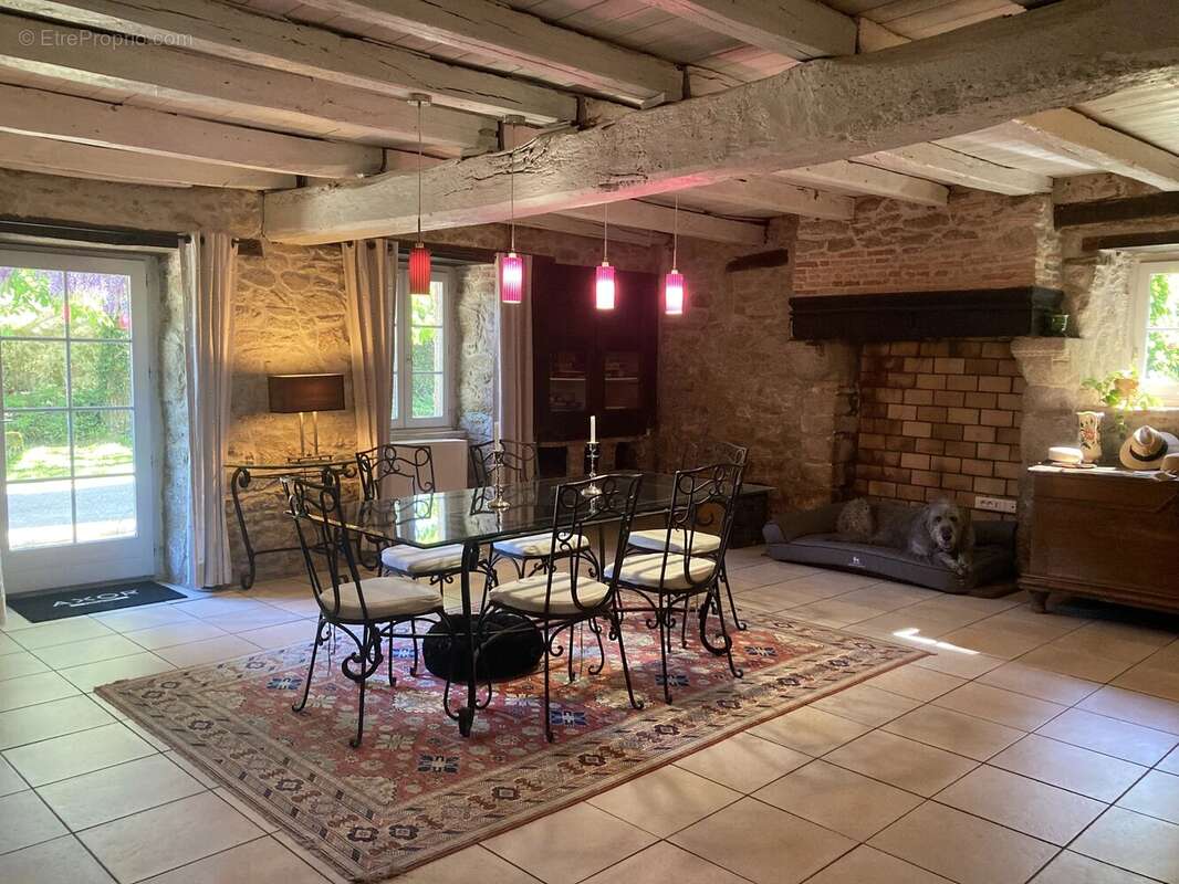 Maison à PARTHENAY