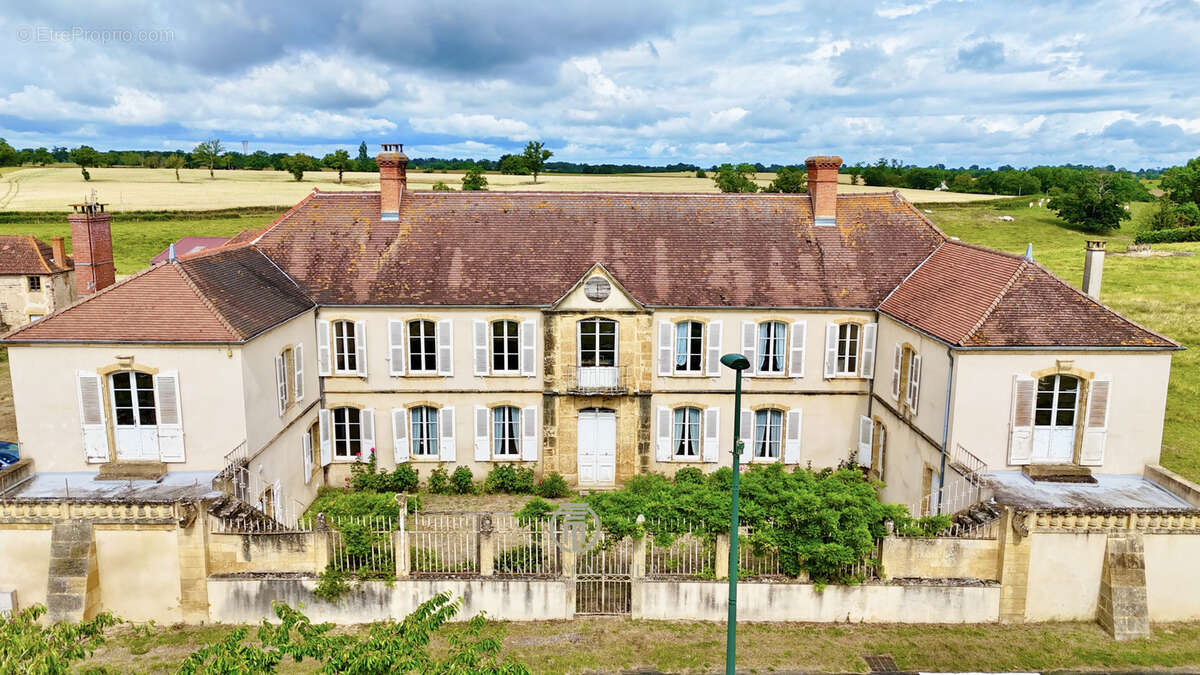 Maison à PARAY-LE-MONIAL