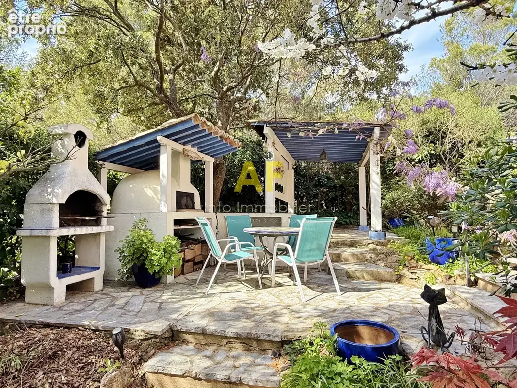 Saint-Raphaël, proche centre ville, villa 5 pièces avec garage et piscine - photo 4