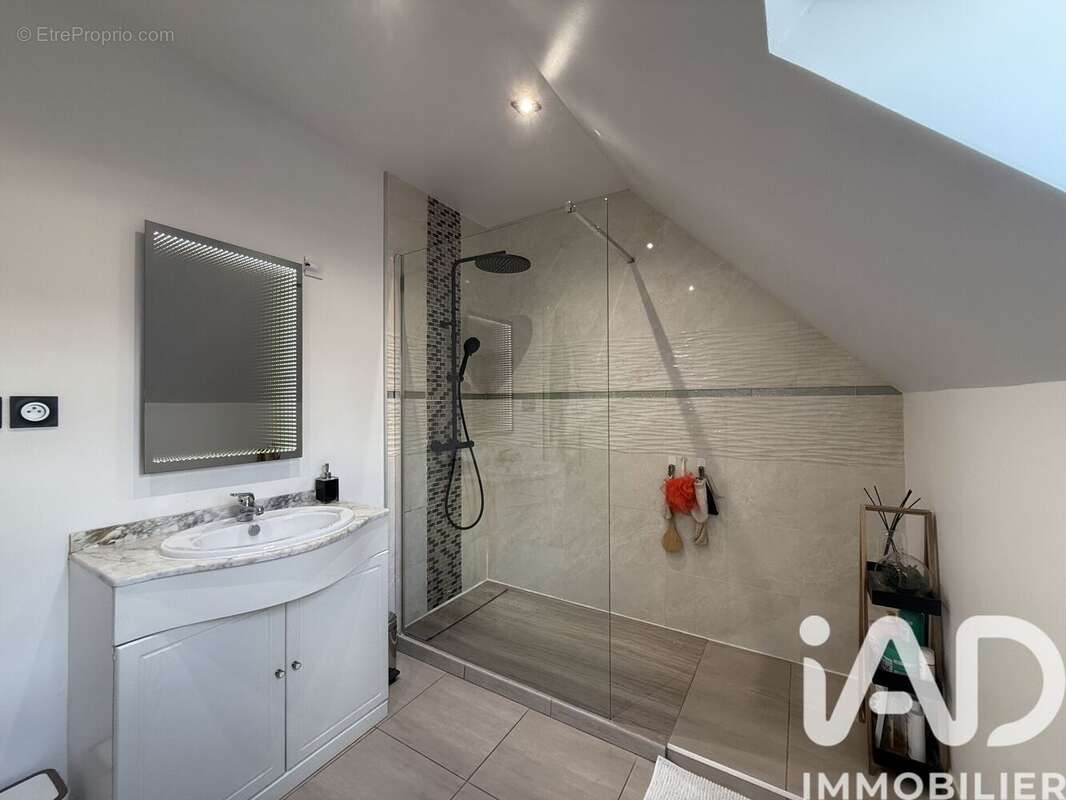 Photo 9 - Maison à LA CHAPELLE-GAUTHIER