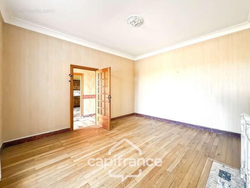 Maison familiale de 174 m² avec fort potentiel – Saint-Rambert-d'Albon (26) - photo 7