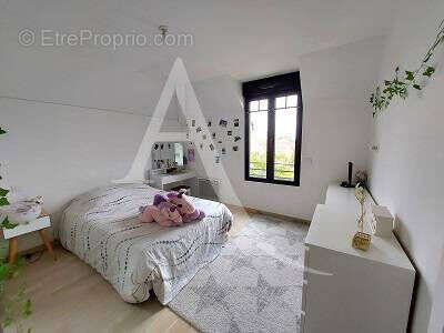 Appartement à CHEVRY-COSSIGNY