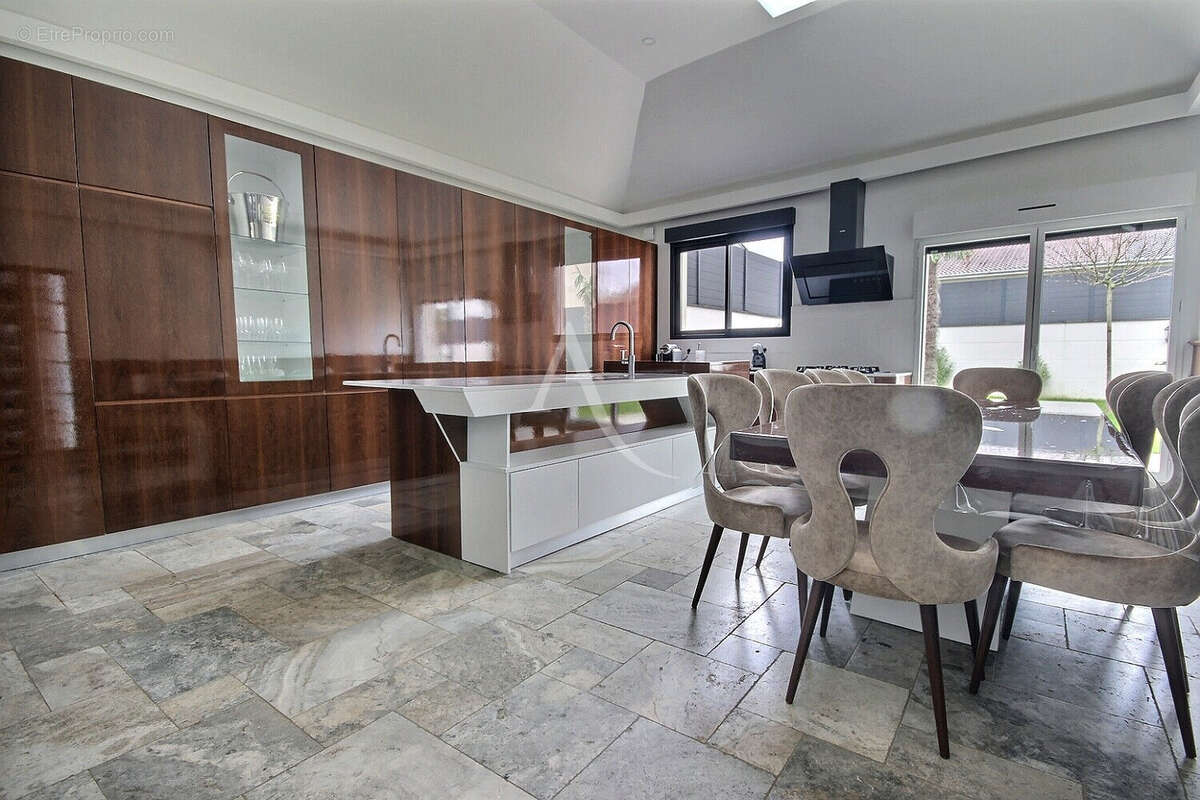 Maison Herblay Sur Seine 6 pièces 158 m² - photo 3