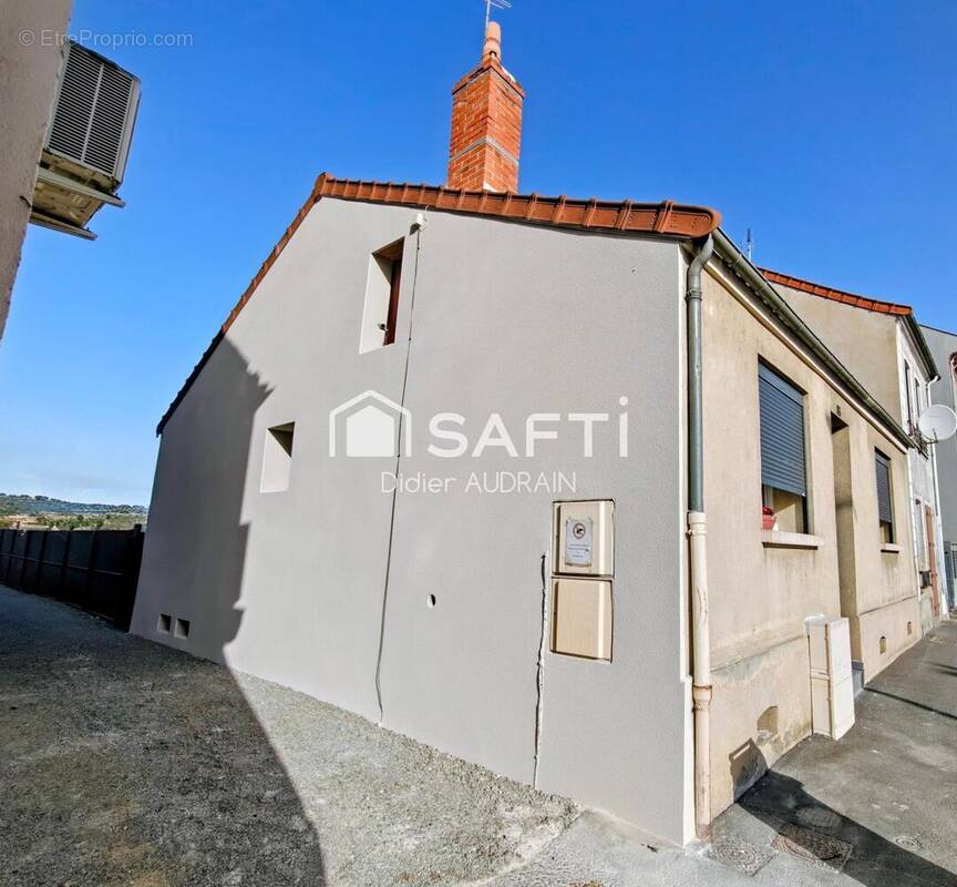 Photo 1 - Maison à MONTLUCON