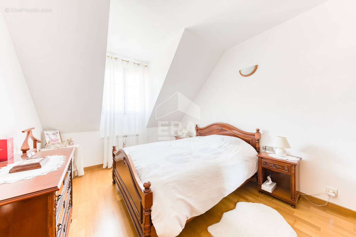 Maison à PONTAULT-COMBAULT