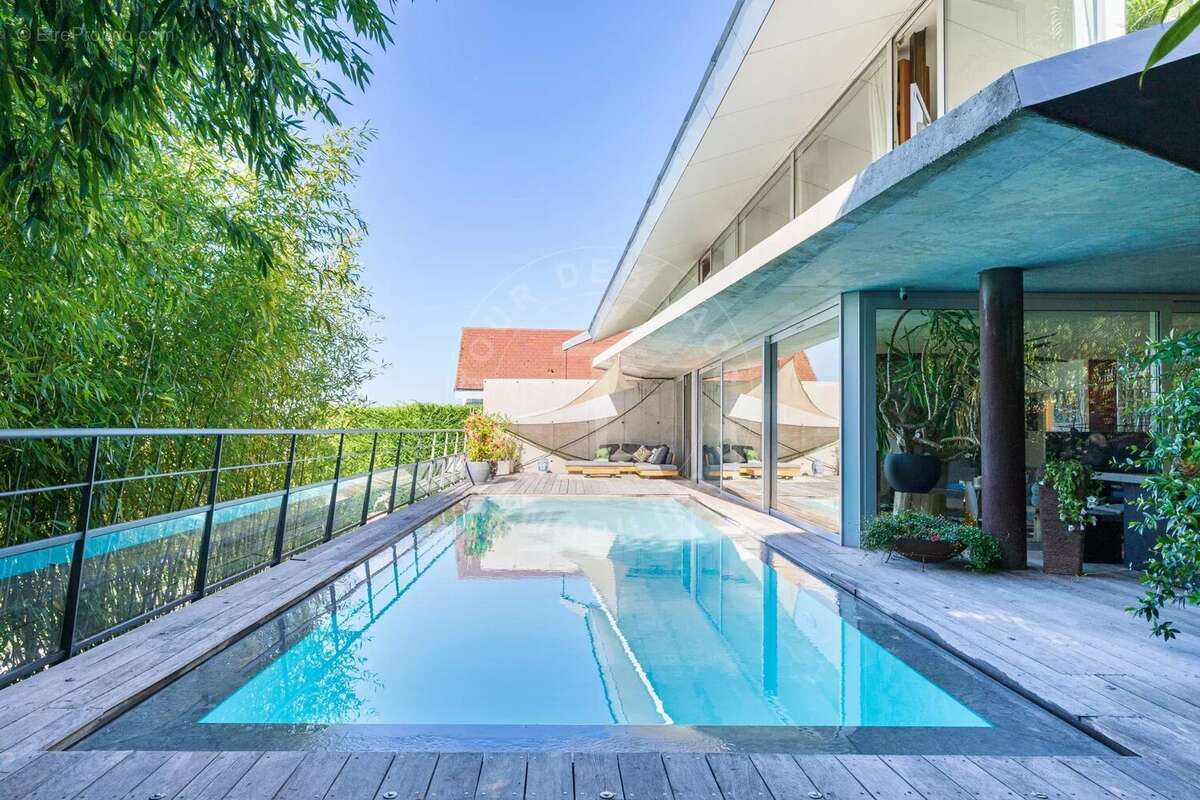 Maison à SAINT-JULIEN-EN-GENEVOIS