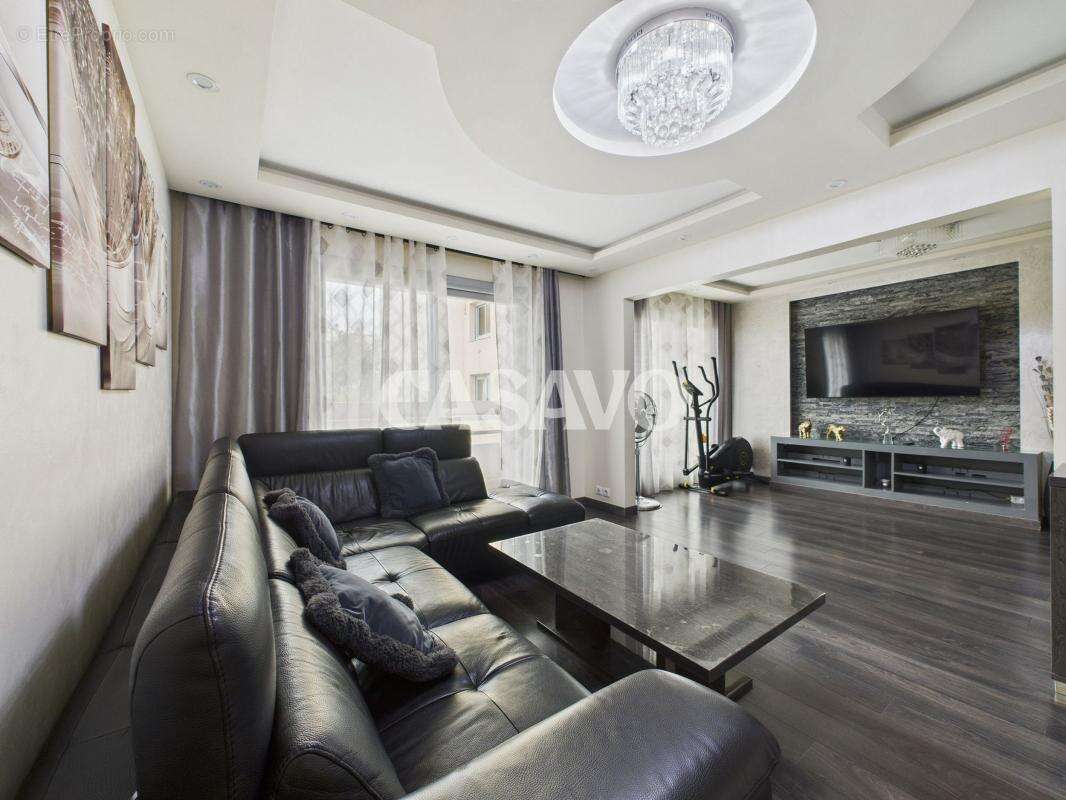 Appartement à DECINES-CHARPIEU