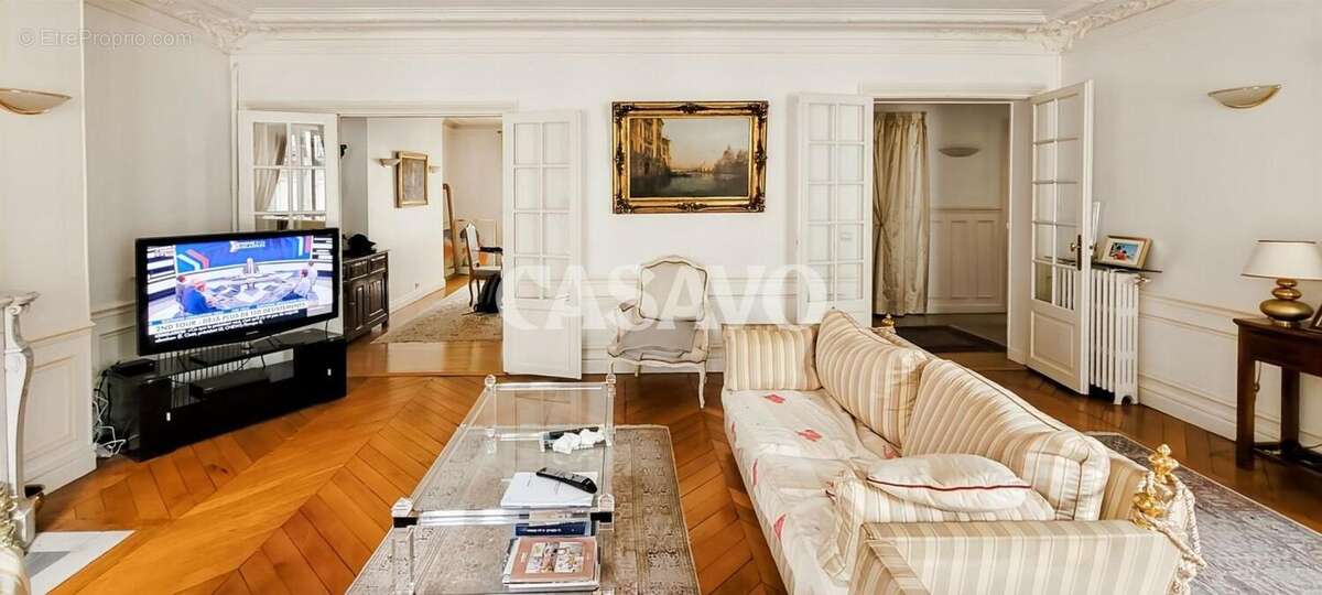 Appartement à PARIS-10E