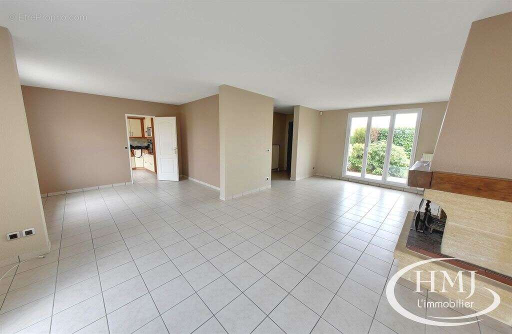 Maison à RIS-ORANGIS