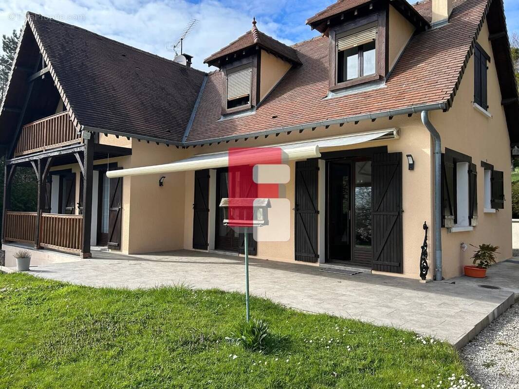 Maison à SAINT-PHAL