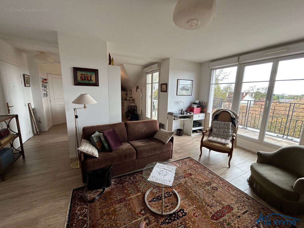 Appartement à LE PLESSIS-TREVISE