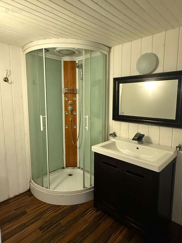 Maison à LA CHAPELLE-BASSE-MER