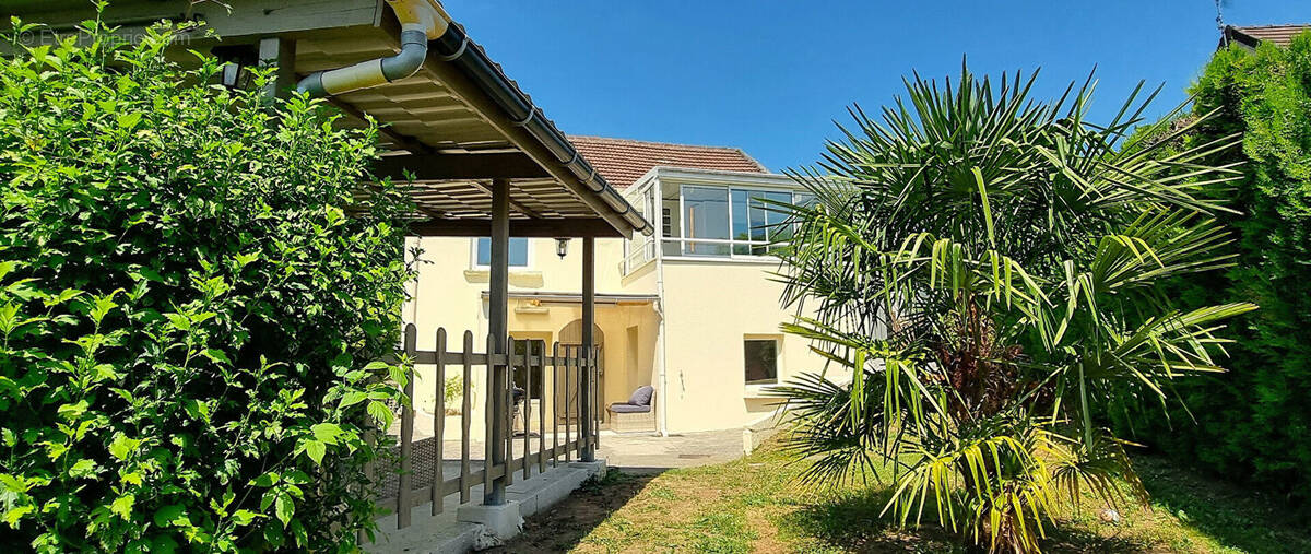 Maison à MACHEMONT