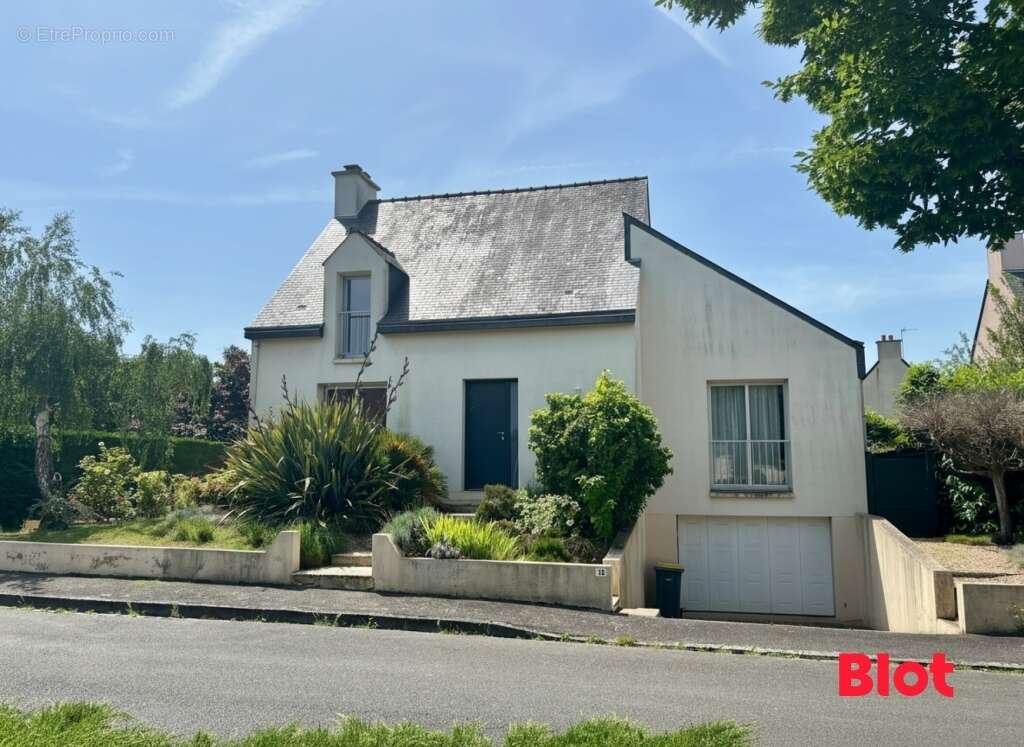 Maison à CHARTRES-DE-BRETAGNE