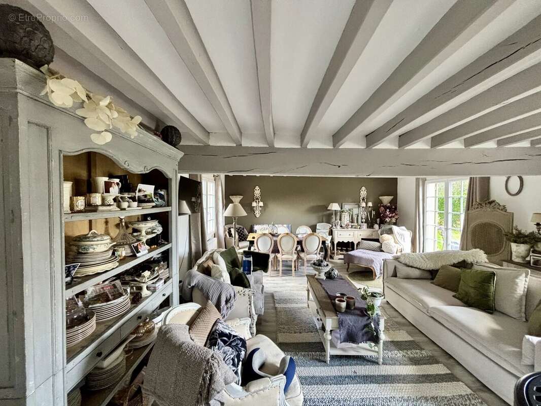 Maison à SAINT-MARTIN-DU-TILLEUL