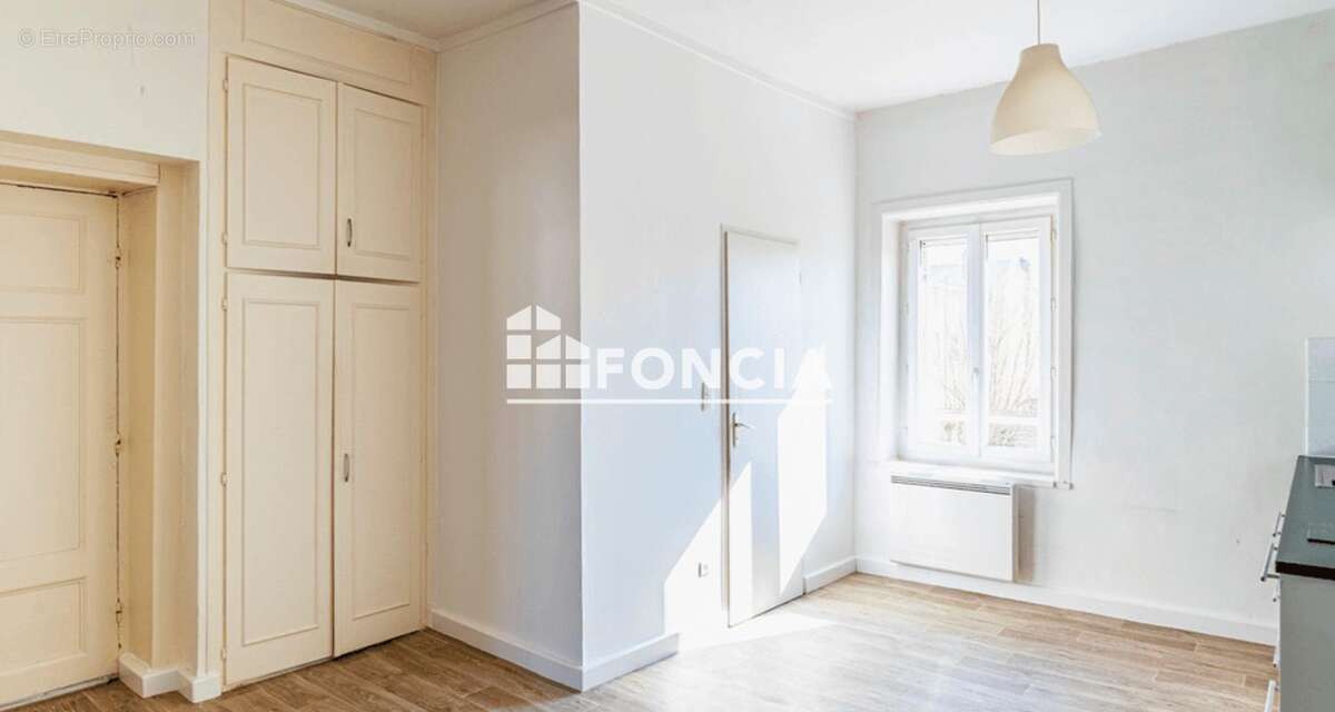 Appartement à LYON-8E