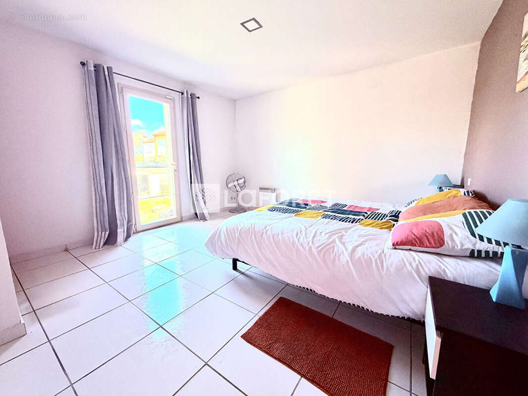 Maison 3 faces, 133m2 sur terrain piscinable 847m2. 299 000 - photo 8