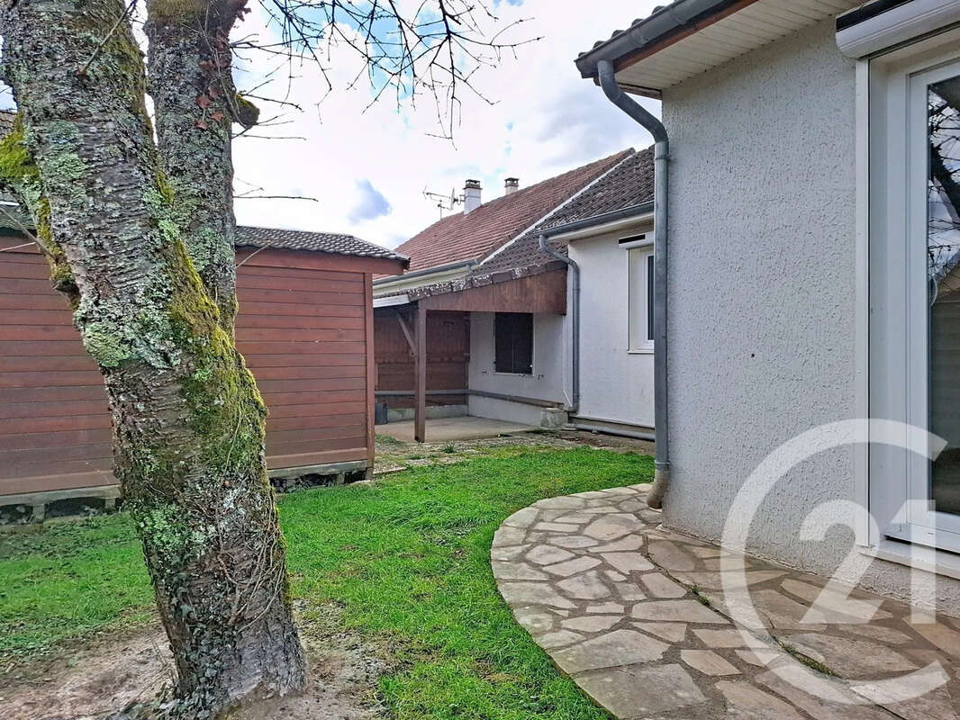 Maison 97 m² à Le Chatelet-En-Brie  - photo 3