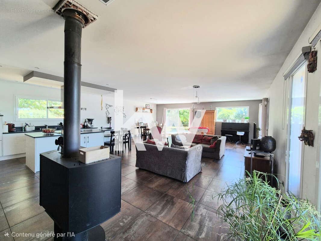 Maison 148 m² à La Chapelle-D'aurec  - photo 4