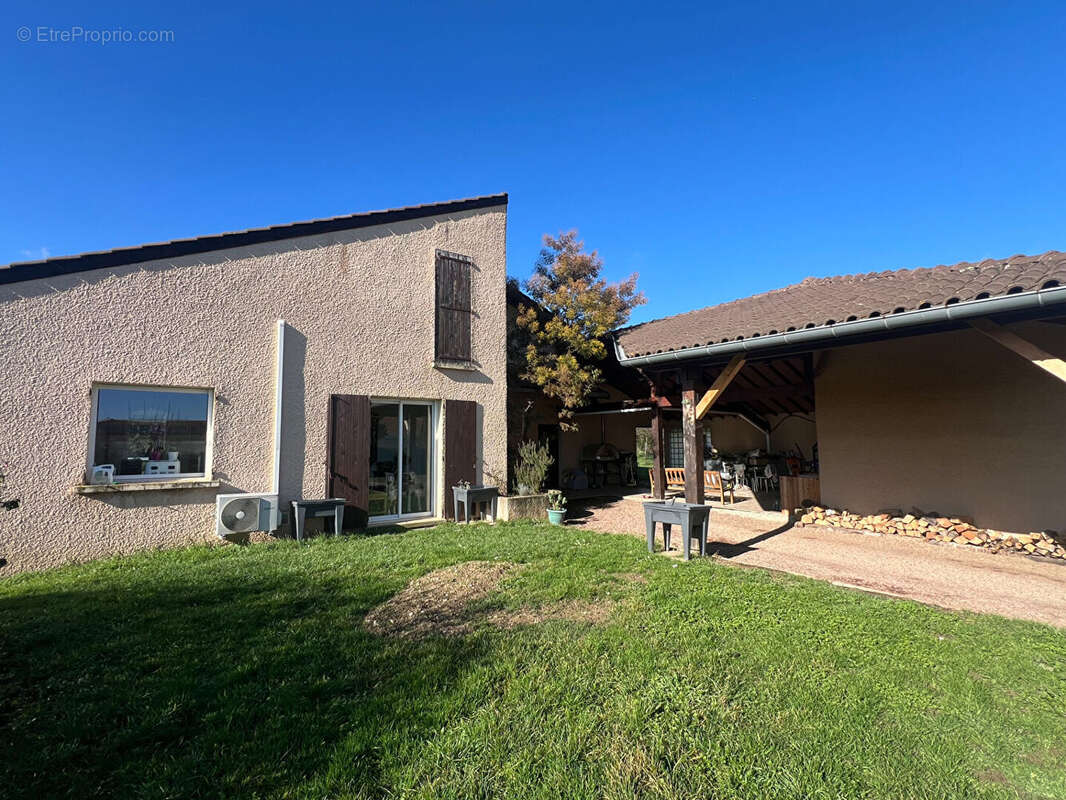Maison à SAINT-ANDEOL-LE-CHATEAU