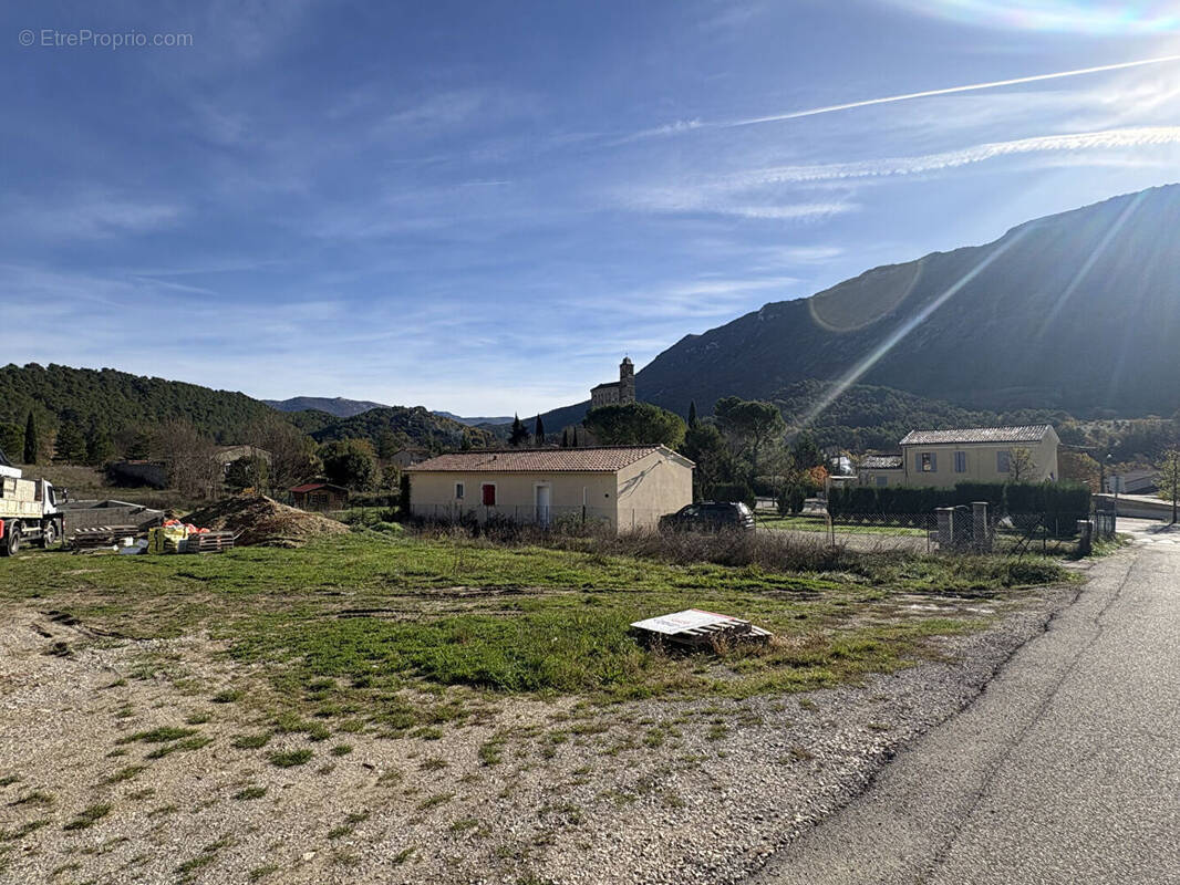 Terrain à MOLLANS-SUR-OUVEZE