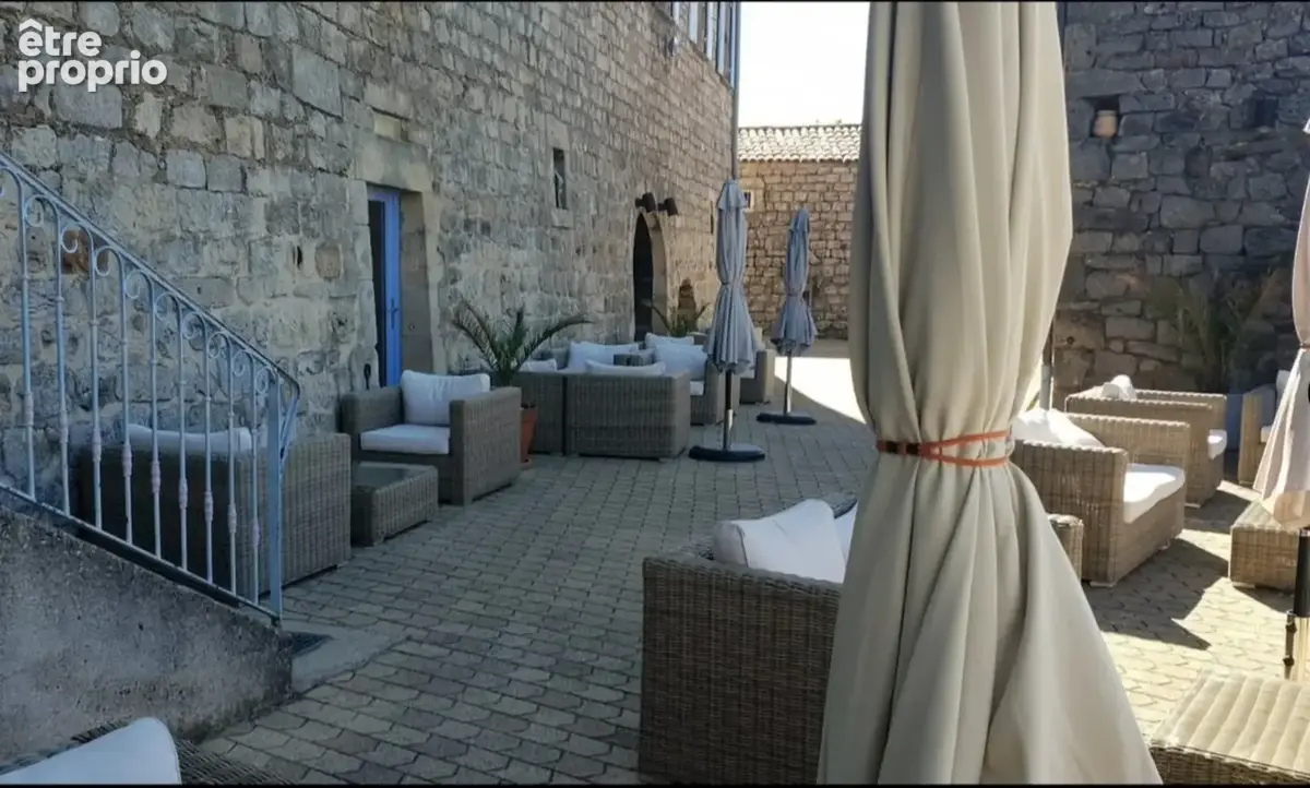 Dpt Ardèche (07), à vendre proche de VALLON PONT D'ARC Murs d'un Hôtel Restaurant - photo 10